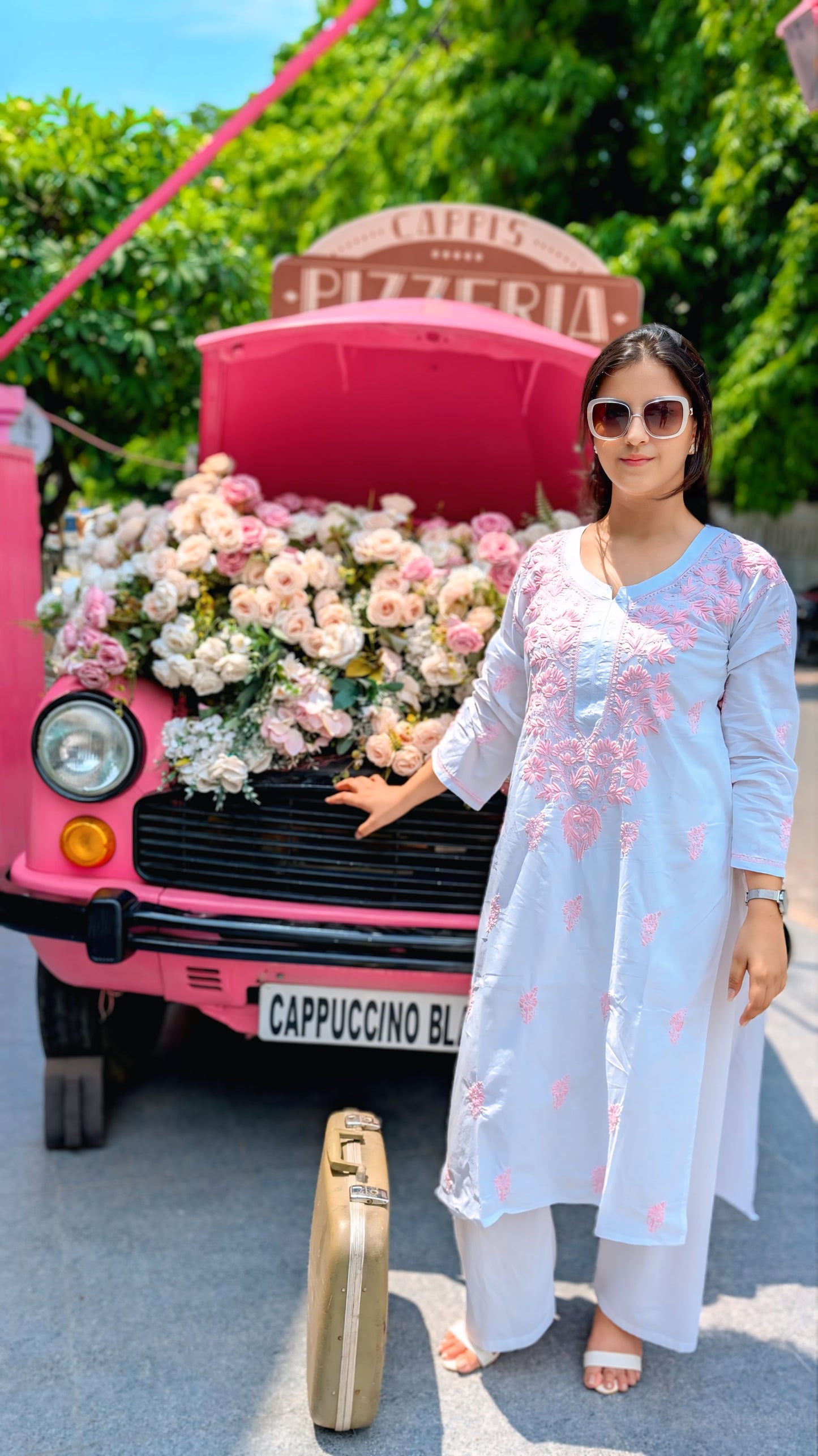 Gulabi- Noor Chikankari mulmul straight Kurta