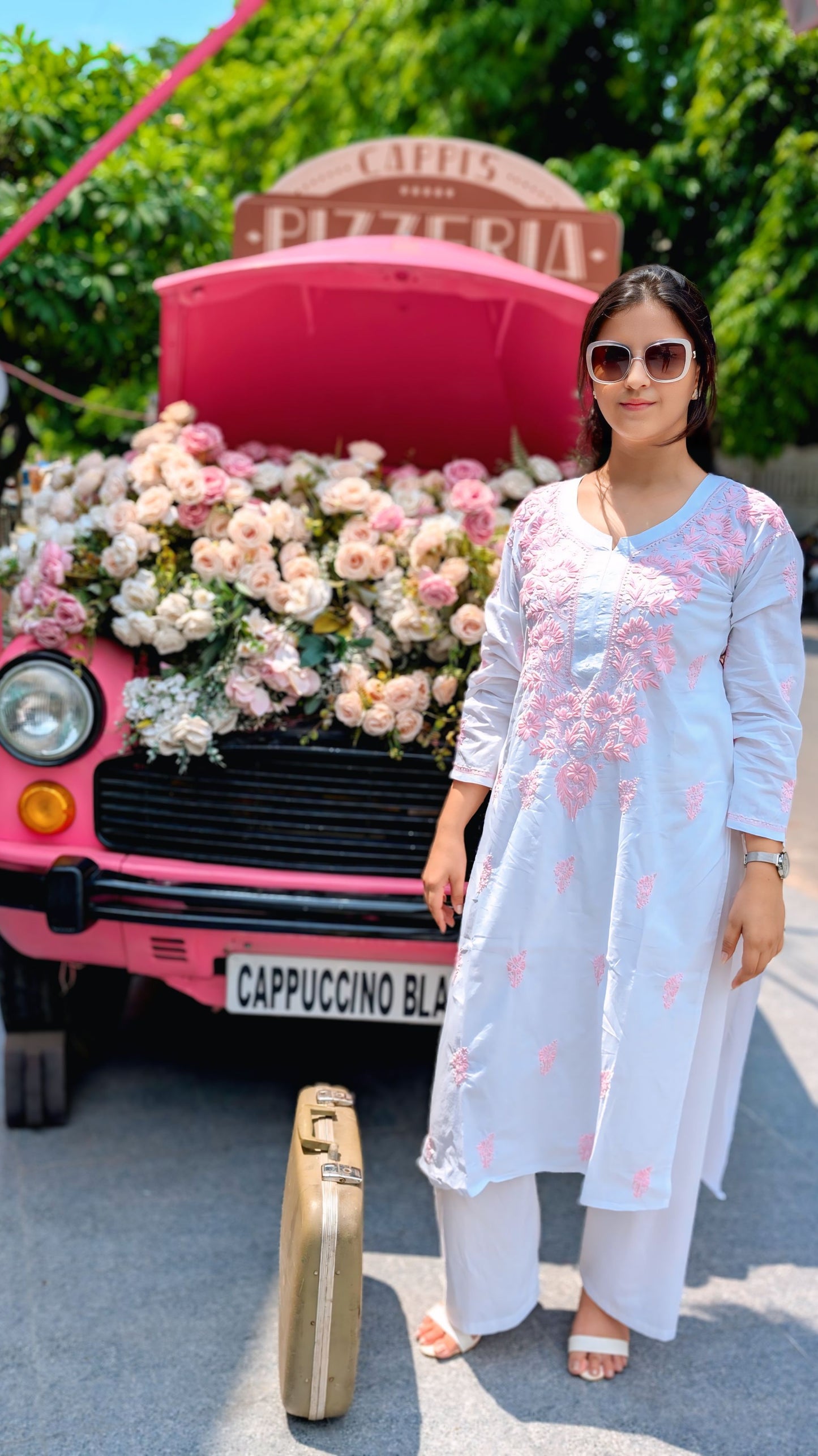 Gulabi- Noor Chikankari mulmul straight Kurta