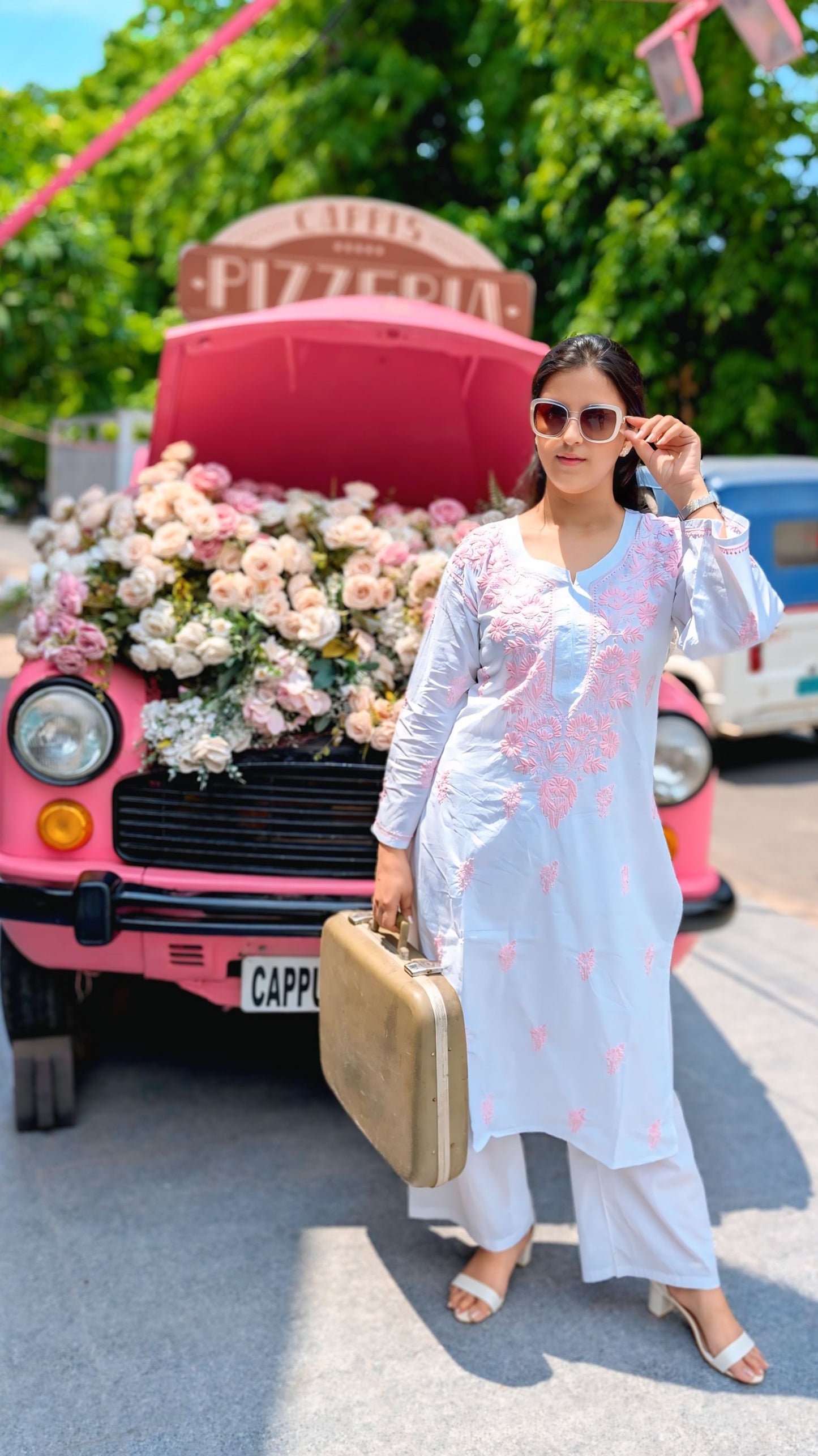 Gulabi- Noor Chikankari mulmul straight Kurta