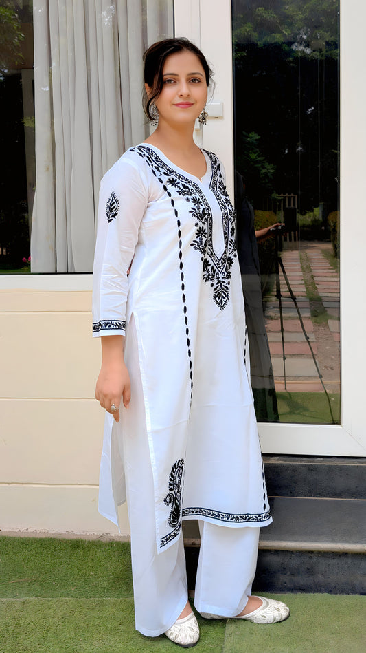 Kari- Zeenat Chikankari mulmul straight Kurta