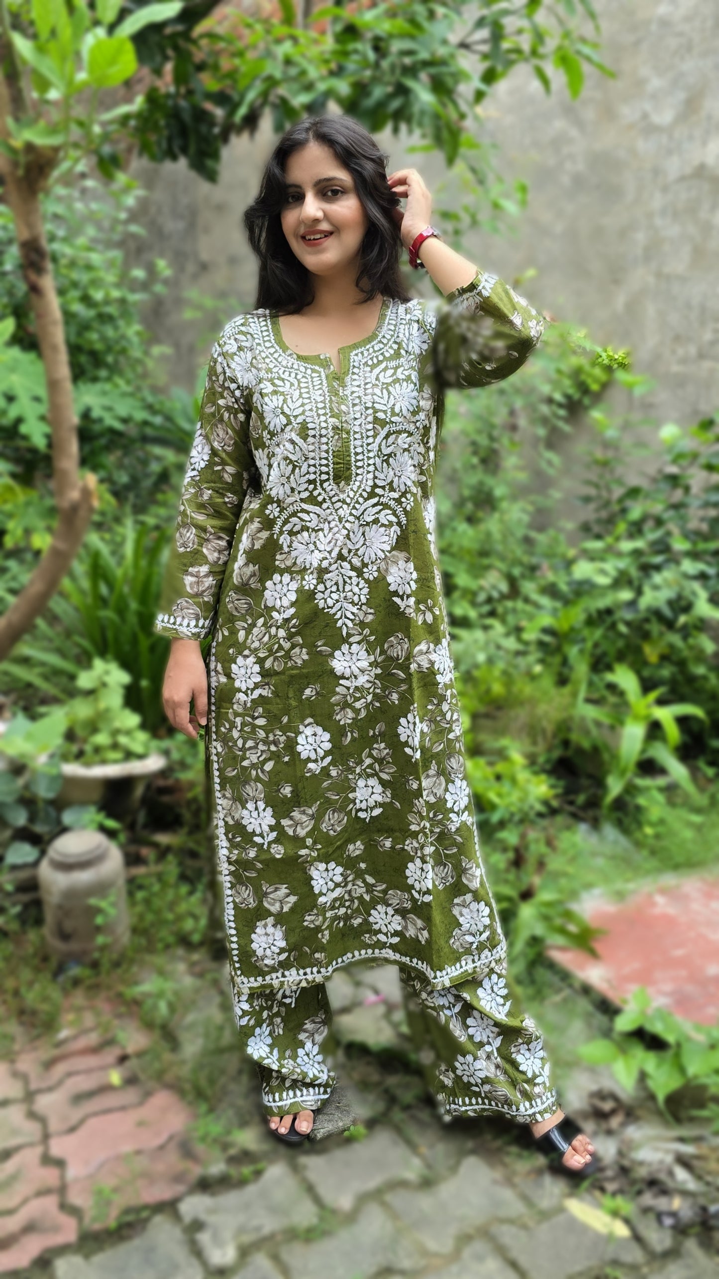 Zeenat Chikankari Mul Cotton Kurta Plazzo Set