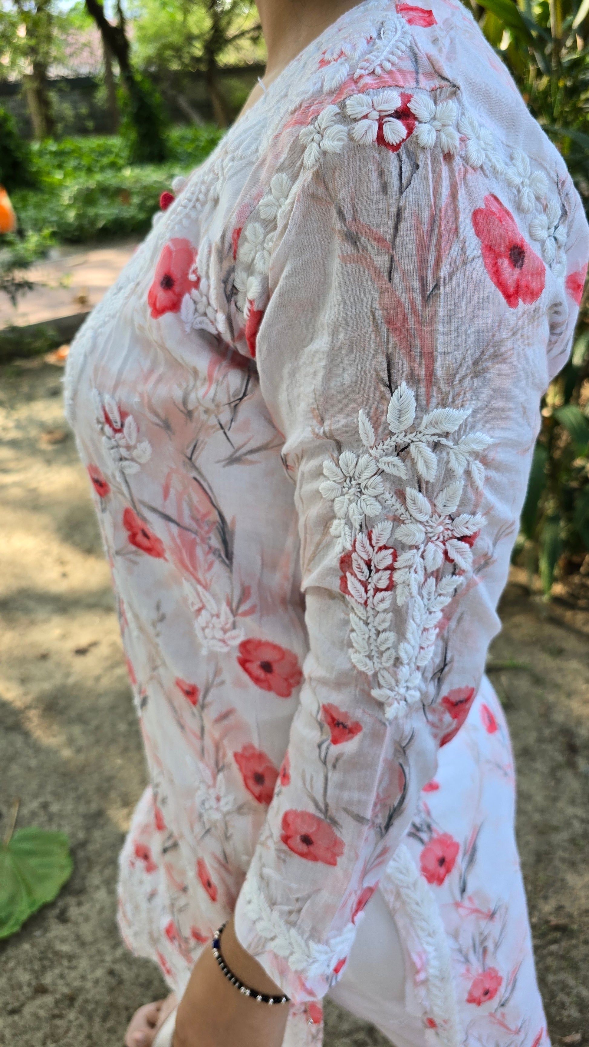 Fine intricate chikankari 