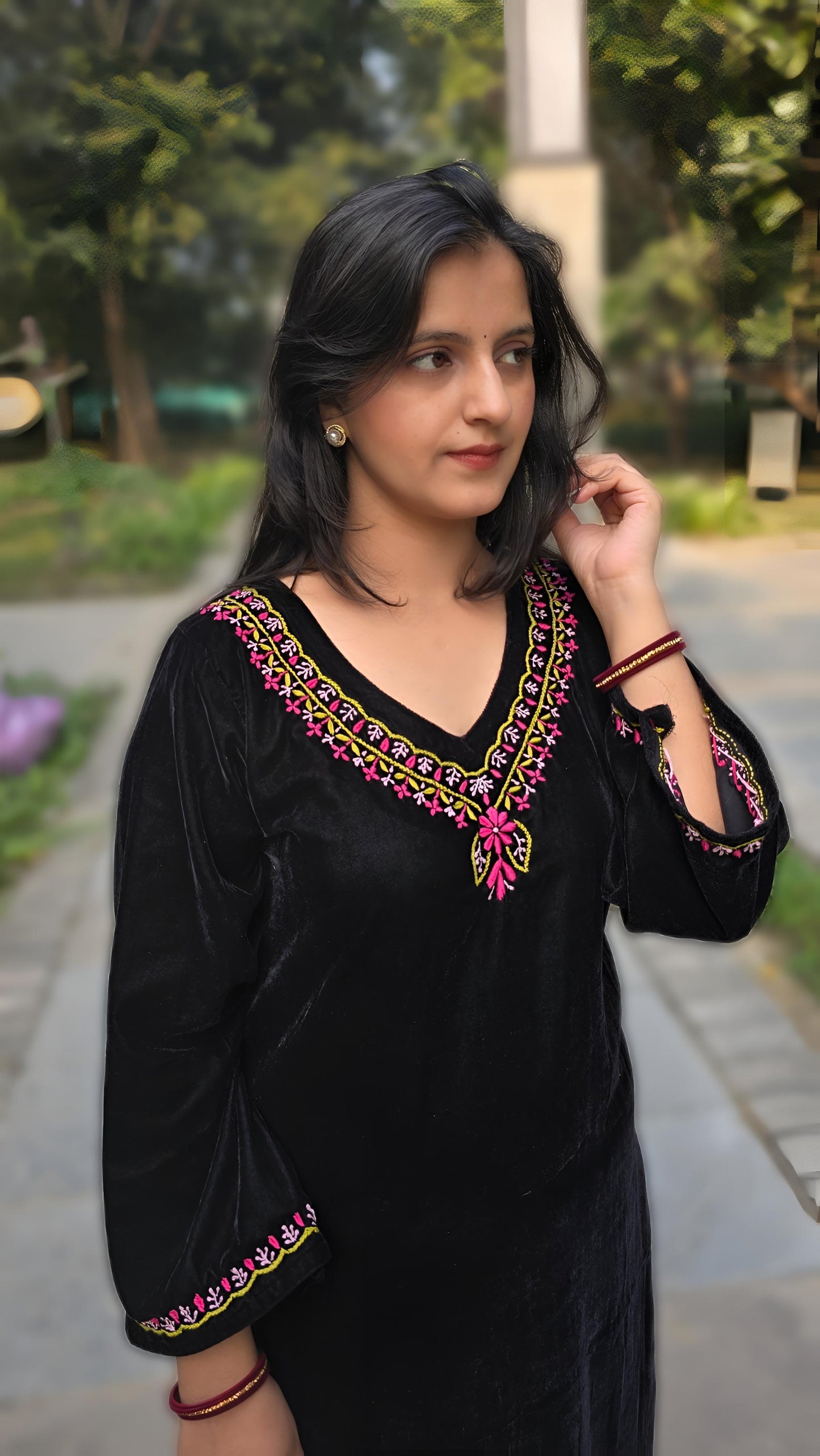 Meshki Makhmal Chikankari Kurta Set